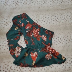 NWT PrettyLittleThing one sleeve blouse with bow
